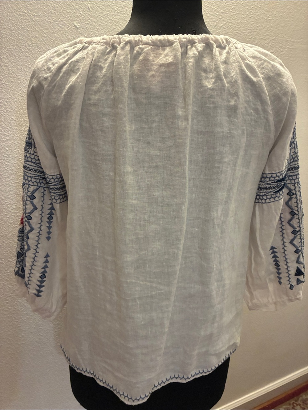Johnny Was White Linen tie neck Blouse with Blue and floral embroidery Size XS - Picture 6 of 11